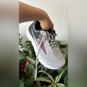 Altra torin 6 running shoes